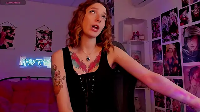 Snapshot of PrettyReckess chatting on 01.02.25 PrettyReckess online show from 01.02.25