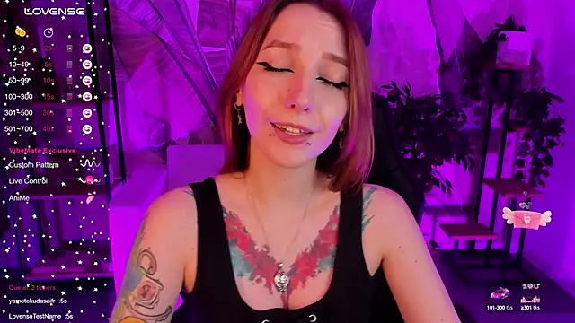 Snapshot of PrettyReckess chatting on 01.27.25 PrettyReckess online show from 01.27.25