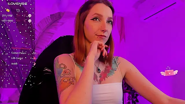 Snapshot of PrettyReckess chatting on 02.06.25 PrettyReckess online show from 02.06.25