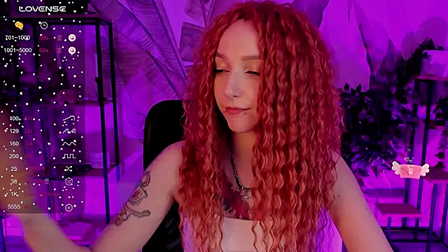 Snapshot of PrettyReckess chatting on 02.25.25 PrettyReckess online show from 02.25.25