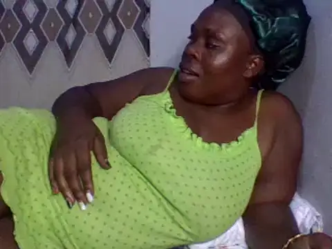 Snapshot of sweett_shaley chatting on 01.03.25 sweett shaley online show from 01.03.25