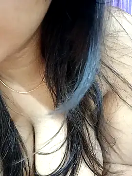 Snapshot of Nia__09 chatting on 02.18.25 Nia  09 online show from 02.18.25