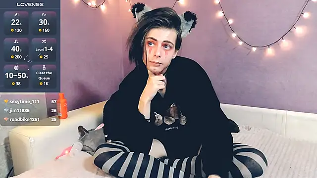 Littlepinkcat online show from 02.01.25