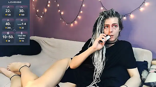 Littlepinkcat online show from 03.09.25