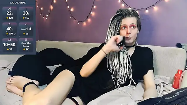 Littlepinkcat online show from 03.14.25