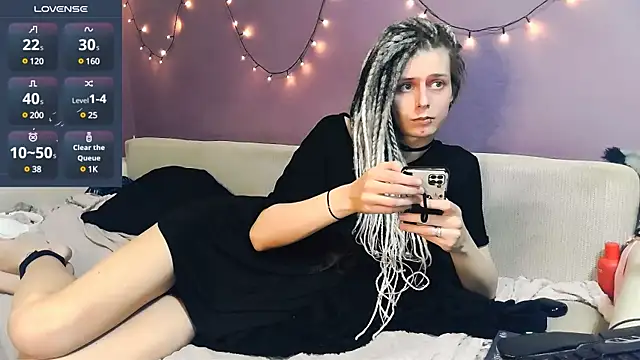 Littlepinkcat online show from 03.14.25