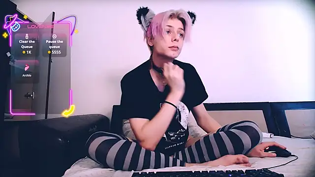 Littlepinkcat online show from 05.28.26