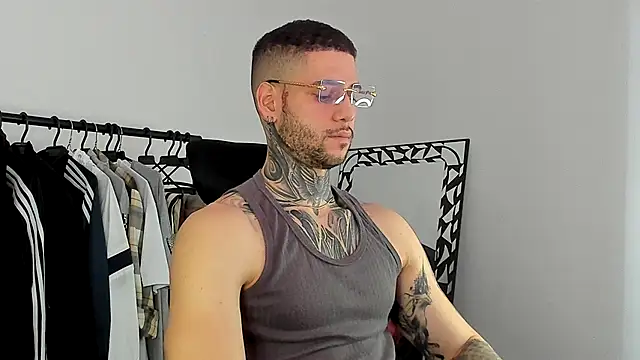  jamesleandros1 online show from 11.26.25