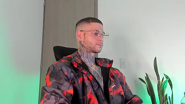  jamesleandros1 online show from 03.05.26