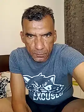 Snapshot of Daddy1972 chatting on 12.30.24 Daddy1972 online show from 12.30.24