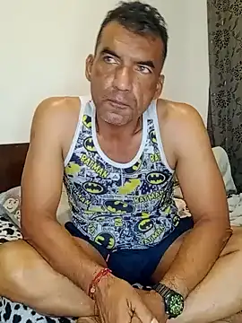 Snapshot of Daddy1972 chatting on 01.11.25 Daddy1972 online show from 01.11.25