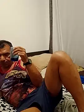 Snapshot of Daddy1972 chatting on 02.09.25 Daddy1972 online show from 02.09.25