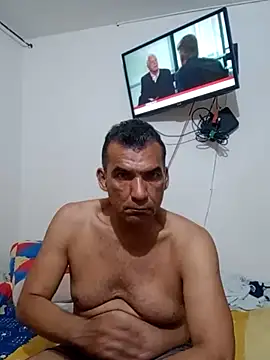 Snapshot of Daddy1972 chatting on 09.20.25 Daddy1972 online show from 09.20.25