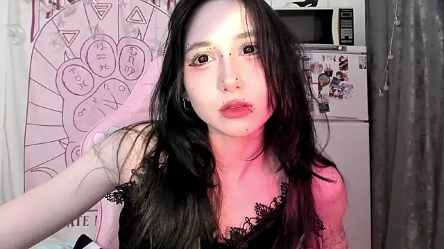 Holy420lolii online show from 02.13.26