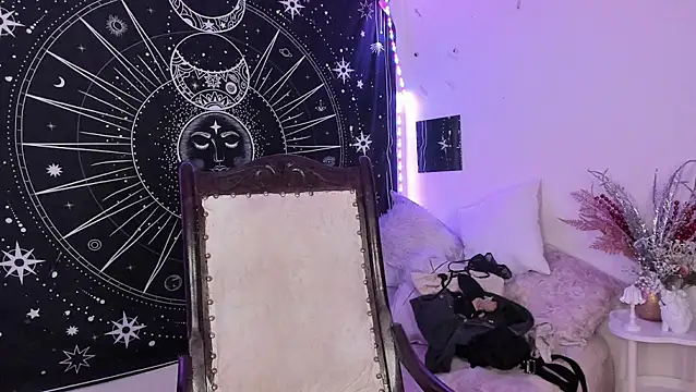 Eva Lee  online show from 02.18.26