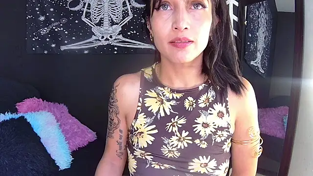 EvangelineCors online show from 02.27.25