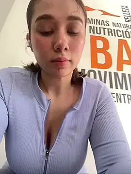 Foxxy222  online show from 05.26.26