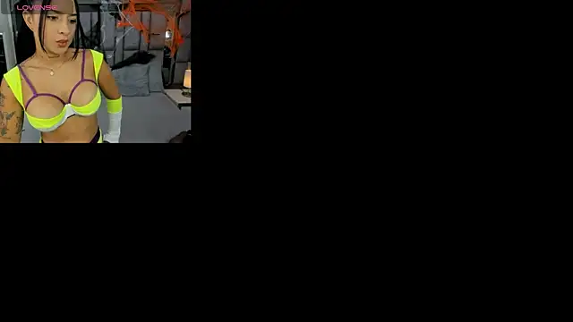 EMMAHILL1 online show from 10.29.25