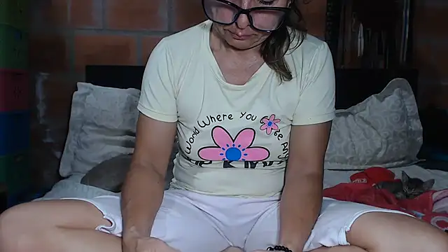 DevoraAmateur online show from 06.10.26