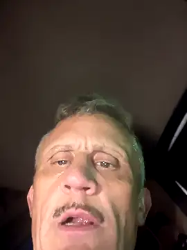 Snapshot of prekumstud chatting on 10.05.25 prekumstud online show from 10.05.25