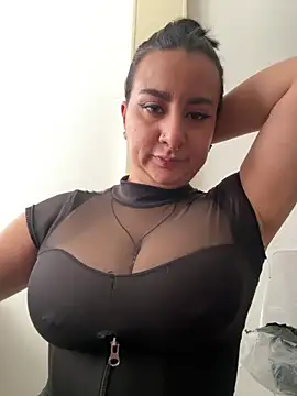 Abril Luv online show from 02.05.26