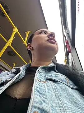 Abril Luv online show from 03.27.26