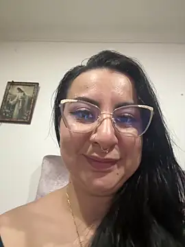 Abril Luv online show from 03.28.26