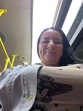 Snapshot of Abril_Luv chatting on 07.15.26 Abril Luv online show from 07.15.26