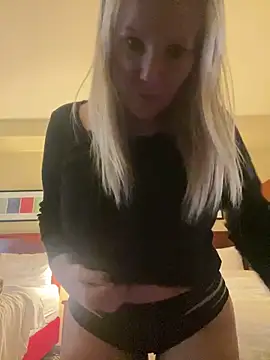 Sexual Lovable Doll online show from 11.03.25