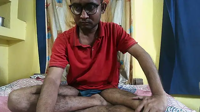 Snapshot of Cute_boy2000 chatting on 12.19.24 Cute boy2000 online show from 12.19.24