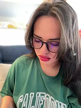 Snapshot of andra_rose chatting on 02.09.25 andra rose online show from 02.09.25