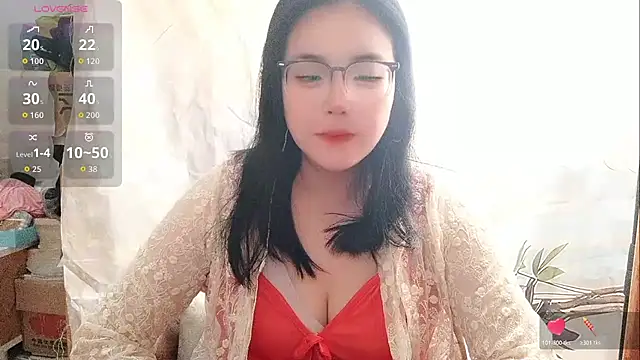Snapshot of Vivianangn-e chatting on 04.27.26 Vivianangn-e online show from 04.27.26