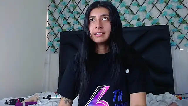 EmmaWilliamss online show from 11.26.25