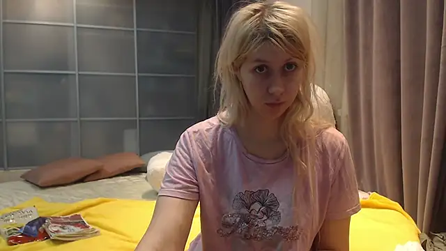 KyliePag online show from 02.16.25