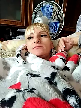 ulika1989 online show from 10.12.25