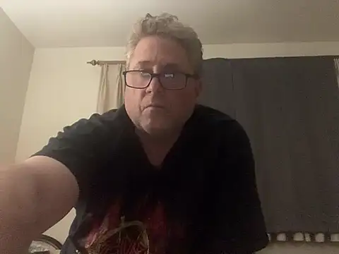 iwantutocum1X online show from 02.25.26