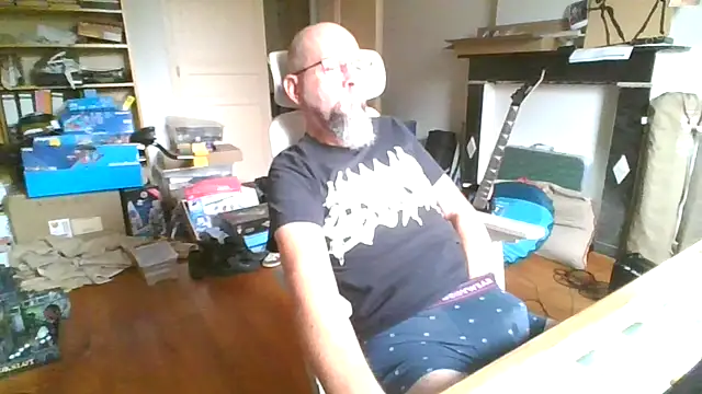 Snapshot of diamond1971 chatting on 11.03.25 diamond1971 online show from 11.03.25