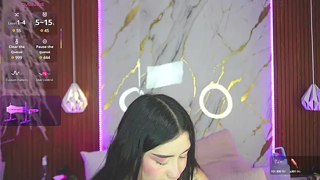 haylie  online show from 02.08.25