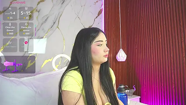 haylie  online show from 02.24.25