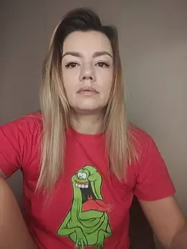 KrissSexi online show from 12.14.25