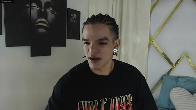 Snapshot of AlbertBernal69 chatting on 01.31.25 AlbertBernal69 online show from 01.31.25