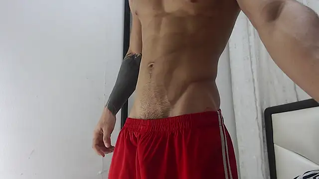 Snapshot of AlbertBernal69 chatting on 03.19.25 AlbertBernal69 online show from 03.19.25