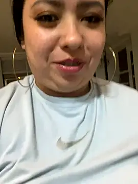 Snapshot of KimyTekashi_ chatting on 10.20.25 KimyTekashi online show from 10.20.25