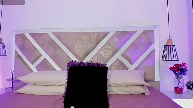 ZiaCalifa online show from 04.11.26