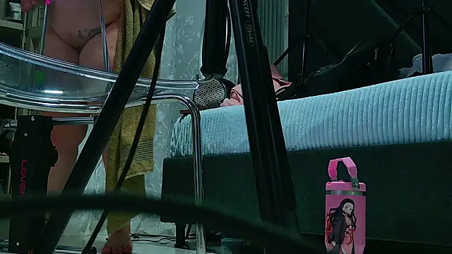 NathaxaLeans online show from 11.17.25