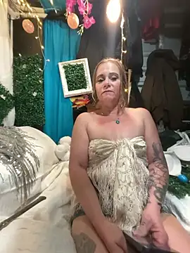 SummerBlueMoon online show from 04.13.26