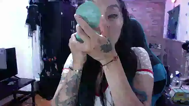 AngelaQueen  online show from 10.29.25