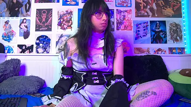 snowblack  online show from 02.21.25