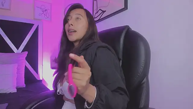 lena banks online show from 11.24.25