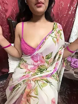 Snapshot of LuscousPussy chatting on 12.25.24 LuscousPussy online show from 12.25.24